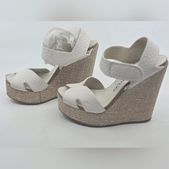 Pedro Garcia White Leather, Suede, Cork Wedge Summer Beach Wedding Sandals - Picture 3 of 11